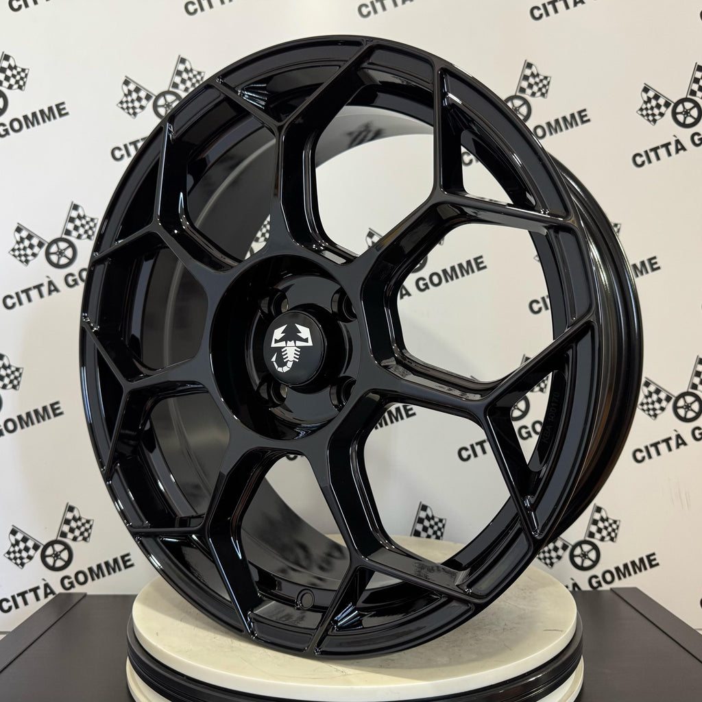 Set da 4 Cerchi in lega RACEWAY per Abarth 500 595 SS esseesse (LOGO NERO)