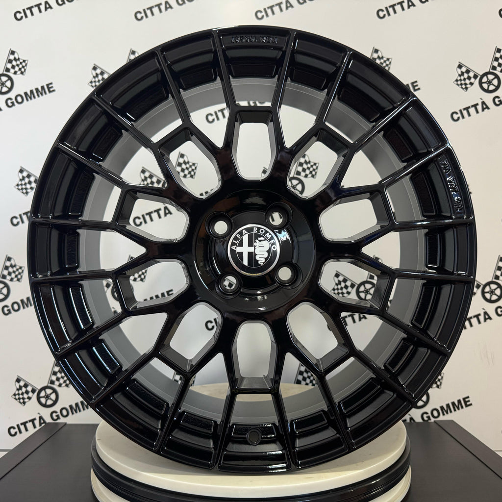 Set da 4 Cerchi in lega APX per ALFA ROMEO JUNIOR