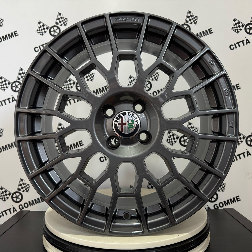 Set da 4 Cerchi in lega APX per ALFA ROMEO MITO