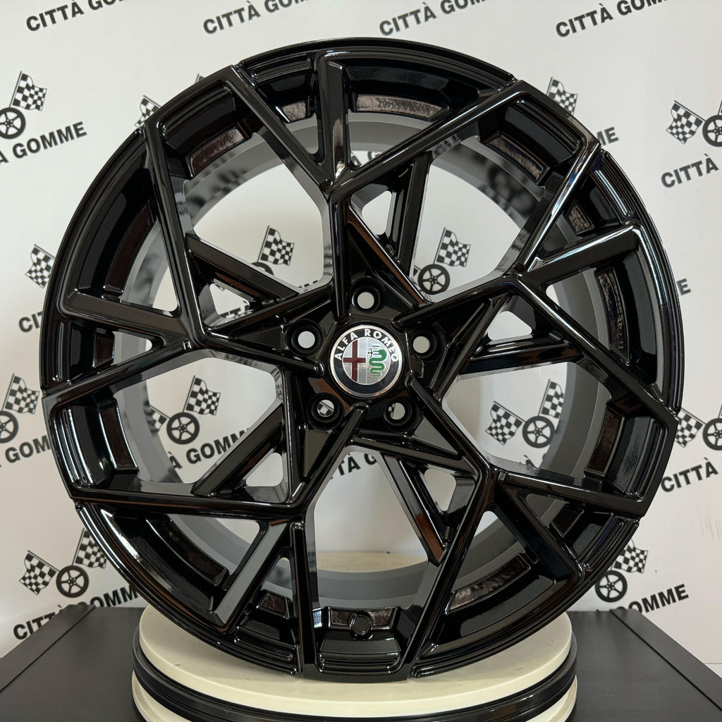 Set 4 Cerchi in lega Cartesio per Alfa Giulia Stelvio Giulietta Tonale 159 Brera