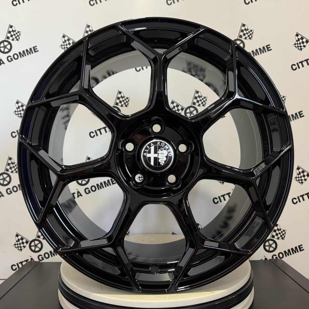 Set 4 Cerchi in lega Raceway per Alfa Giulia Stelvio Giulietta Tonale 159 Brera Spider