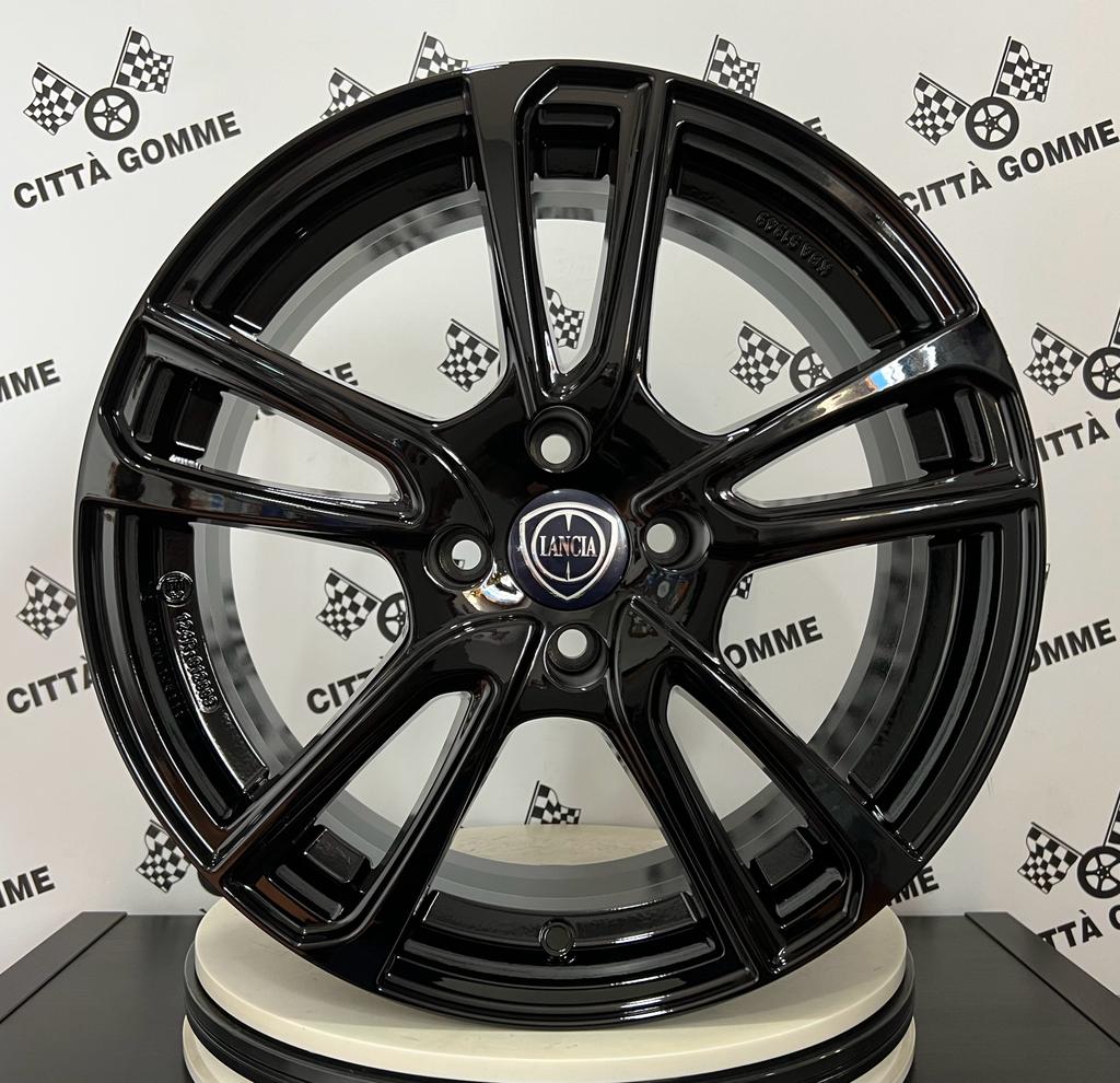 Set da 4 Cerchi in lega Astral per Lancia Ypsilon Musa Delta Y