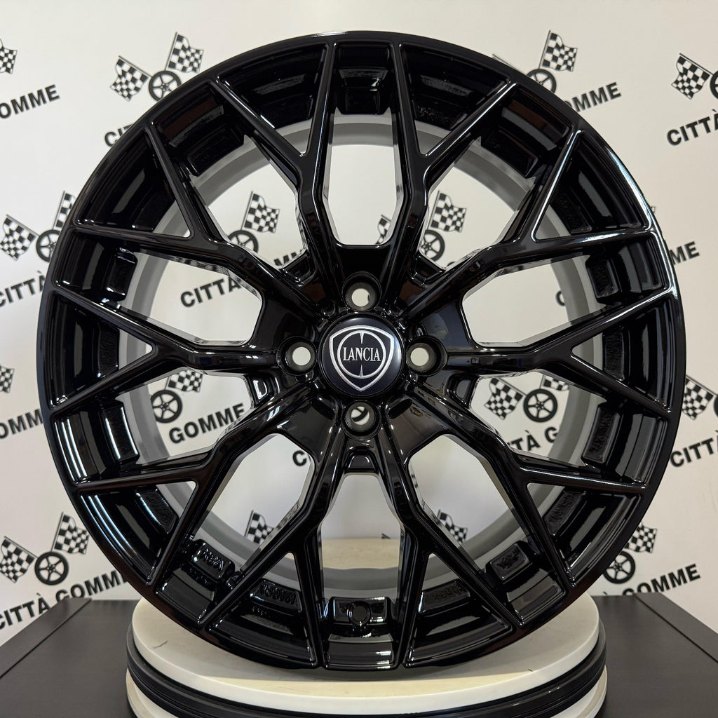 Set da 4 Cerchi in lega VIPERX per Lancia Ypsilon dal 2024