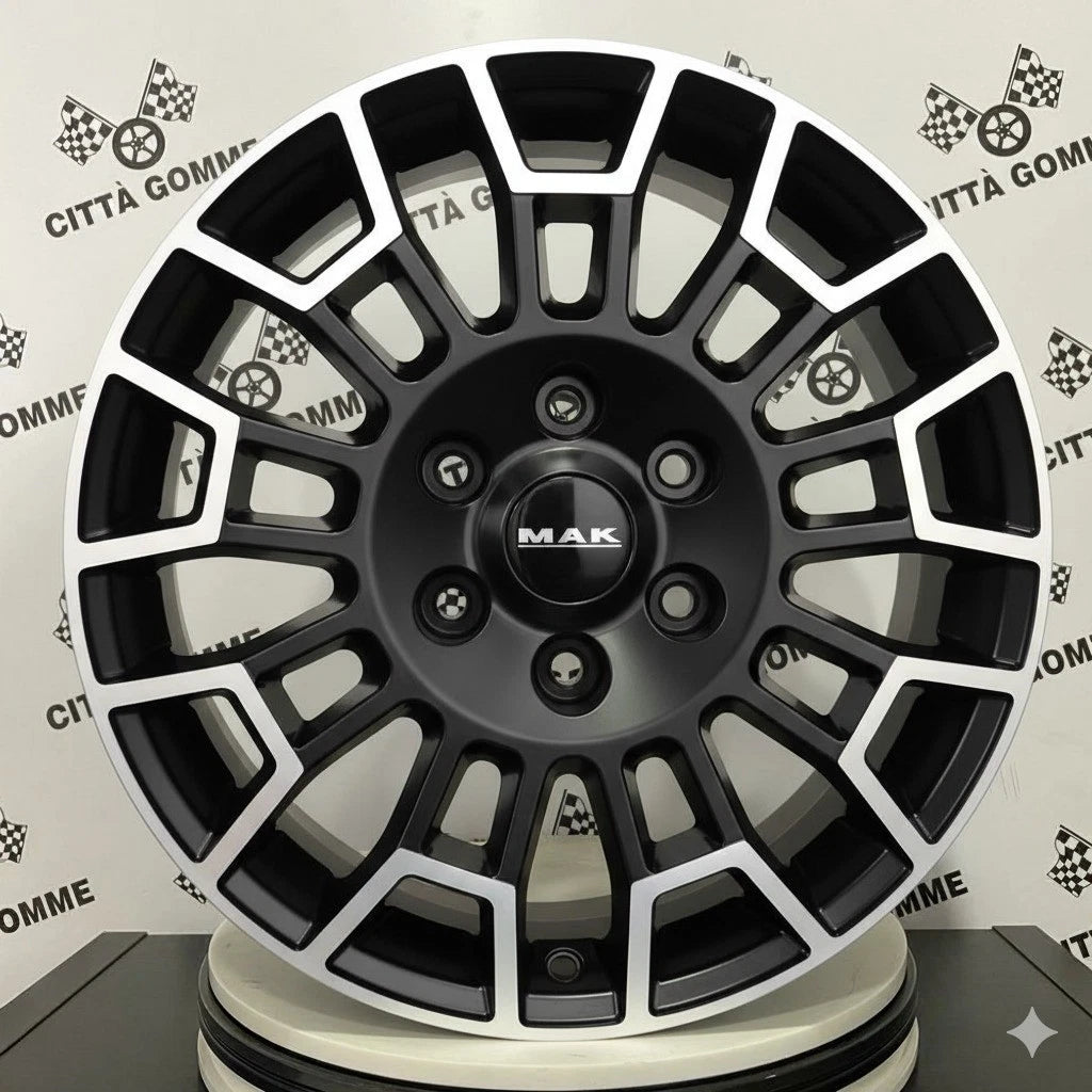 Set da 4 Cerchi in lega NOMAD per CHEVROLET SILVERADO 1500