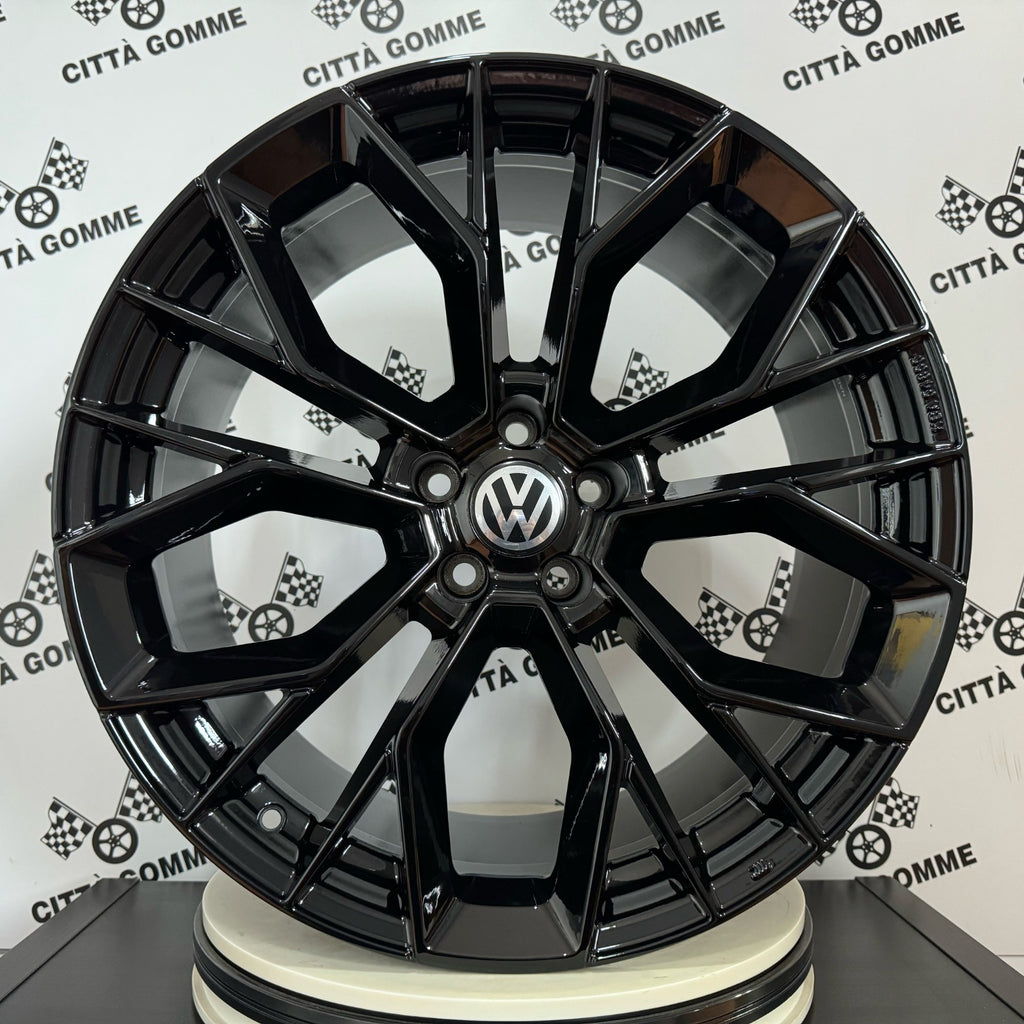 SET 4 Cerchi in lega per Volkswagen GOLF 5 6 7 8 Passat Arteon Tiguan T-ROC ID3 ID4 ID5 ID7