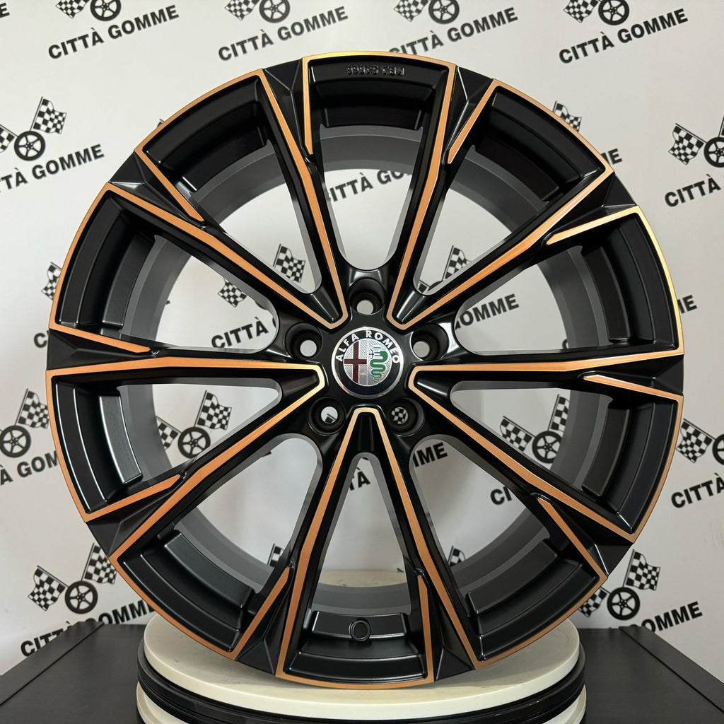 Set 4 Cerchi in lega Totale per ALFA GIULIA GIULIETTA STELVIO TONALE