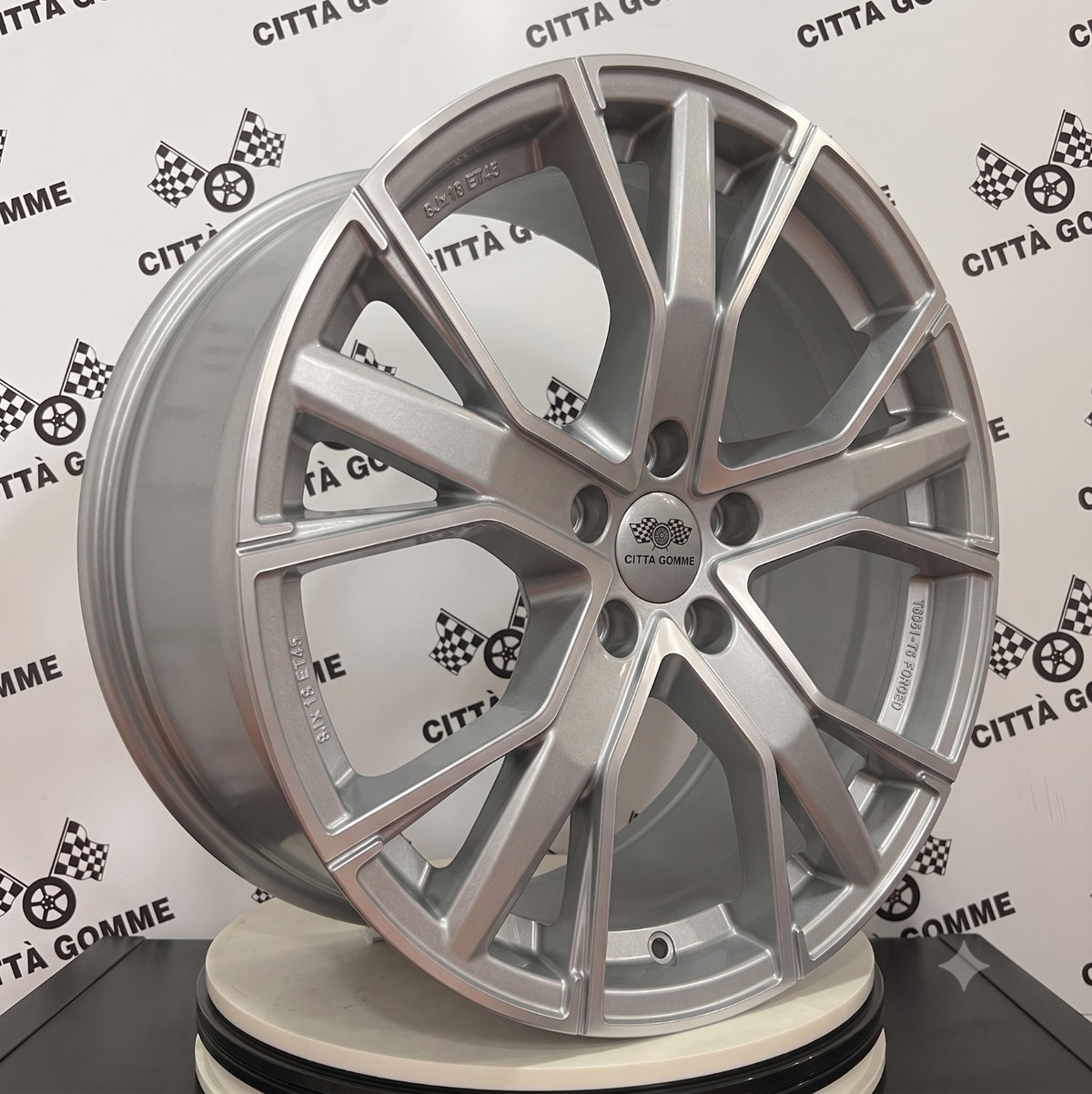 Set 4 Cerchi in lega Gunner per Audi A3 A4 A5 A6 A7 A8 TT Q2 Q3 Q5 Q7 Q8 E-Tron