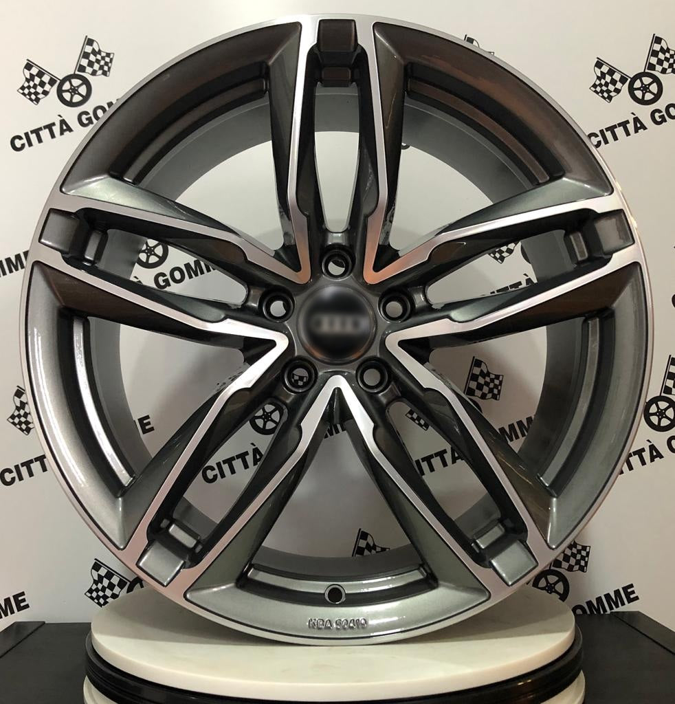 Set 4 Cerchi in lega Atom per Audi A3 A4 A5 A6 A7 A8 TT Q2 Q3 Q5 Q7 Q8 E-Tron