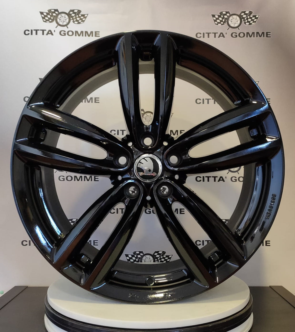 Set 4 Cerchi in lega Oxford per Skoda Karoq Kodiaq Octavia Superb Yeti Enyaq