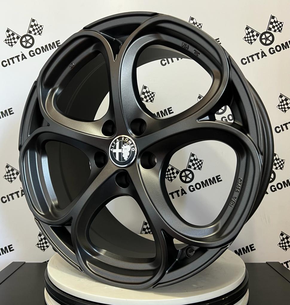 Set da 4 Cerchi in lega Msw82 per Alfa Romeo Giulia Giulietta Stelvio Brera 159 Spyder