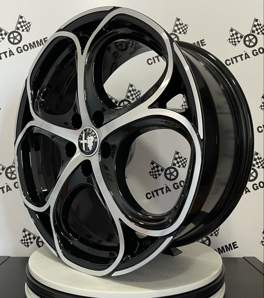 Set da 4 Cerchi in lega Msw82 per Alfa Romeo Giulia Giulietta Stelvio Brera 159 Spyder